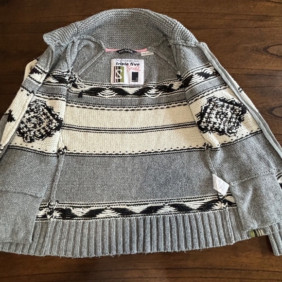 Triple Five Soul full zip Cowichan style sweater wool blend size small - Picture 5 of 12